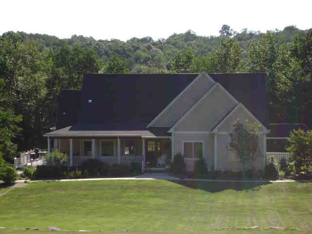 Building photograph for 343 MUNGER LN